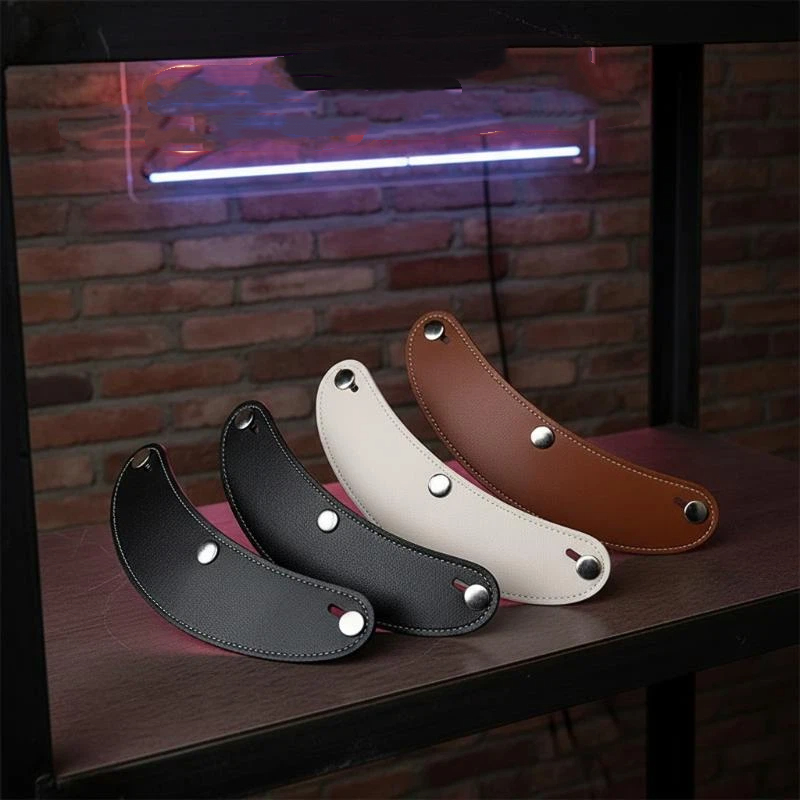 Motorcycle Gear Helmets - แผ่นบังแดดหน้าหมวกกันน็อคแบบ 3 พินสไตล์เรโทร ทำจากหนัง ถอดออกได้ สำหรับหมวกกันน็อคสกู๊ตเตอร์